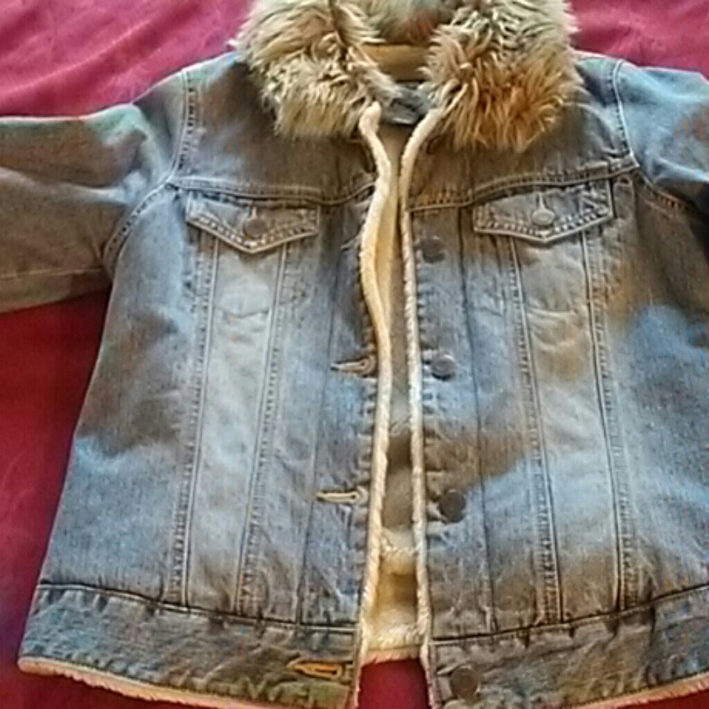 💓Abercrombie & Fitch Denim Jacket with Fur Collar